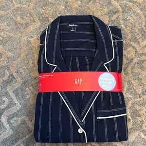 GAP “matching for all” women’s flannel PJ set